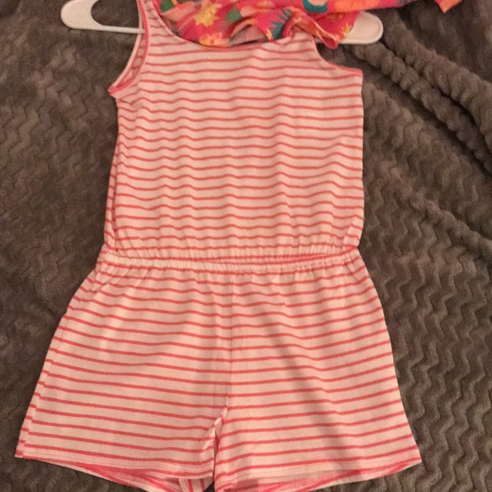 Little Girl Rompers - Picture 4 of 5